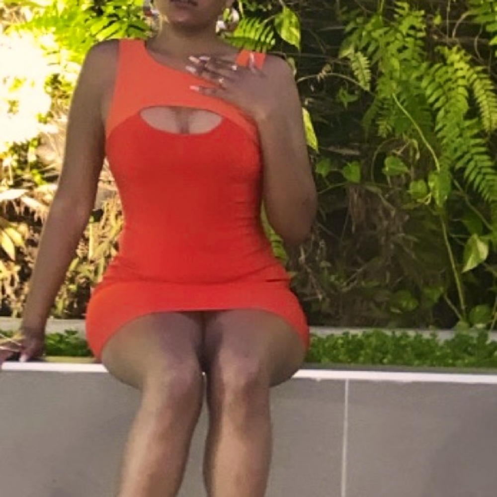 Sexy Sparkle & Fade red and orange dress